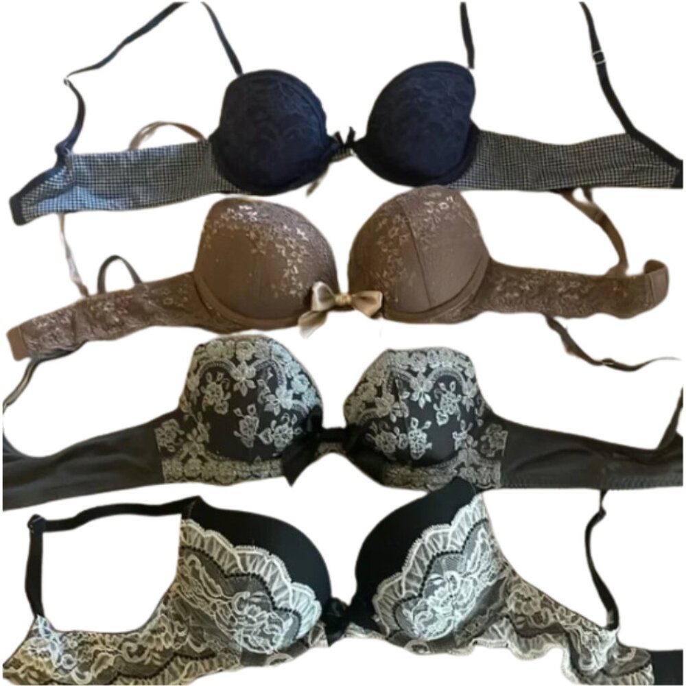 Bundle of 32A & 32B push-up bras. Throwing in the teal as a bonus! So 5 bras